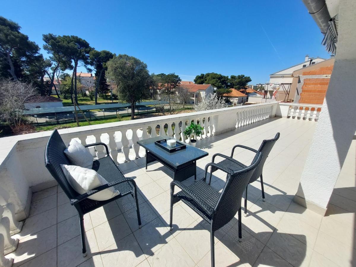 Appartamento Casa Blanca, Biograd Na Moru Esterno foto